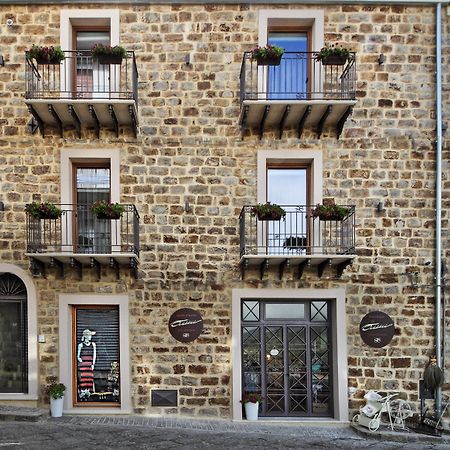Notti O' Tunn Luxury Rooms In Centro Geraci Siculo Экстерьер фото
