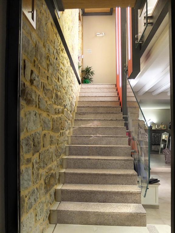 Notti O' Tunn Luxury Rooms In Centro Geraci Siculo Экстерьер фото