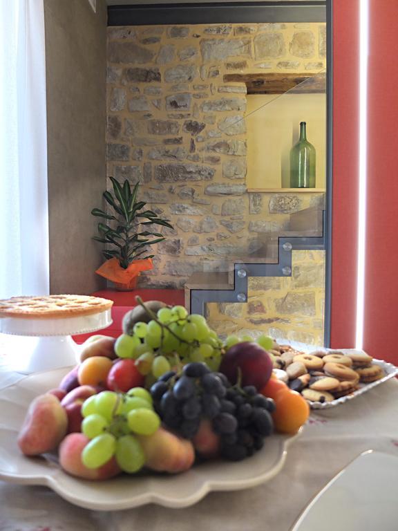 Notti O' Tunn Luxury Rooms In Centro Geraci Siculo Экстерьер фото