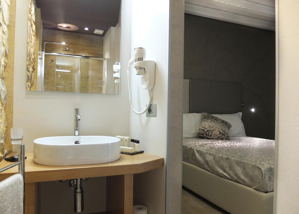 Notti O' Tunn Luxury Rooms In Centro Geraci Siculo Экстерьер фото